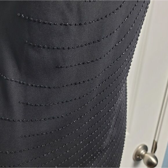 WINDSOR Gown   - Picture 2 of 11